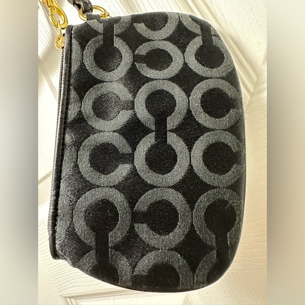 Vintage Coach Signature Mini Black Wristlet - Picture 3 of 4